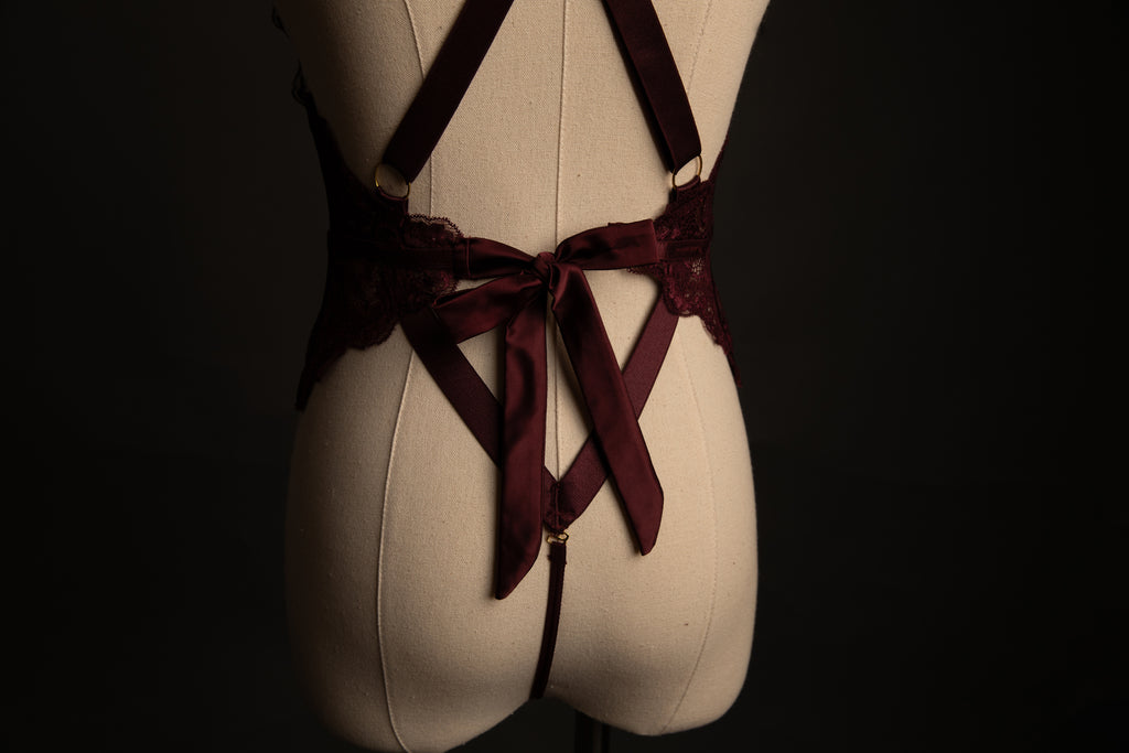Sadie Plunge Teddy in Burgundy