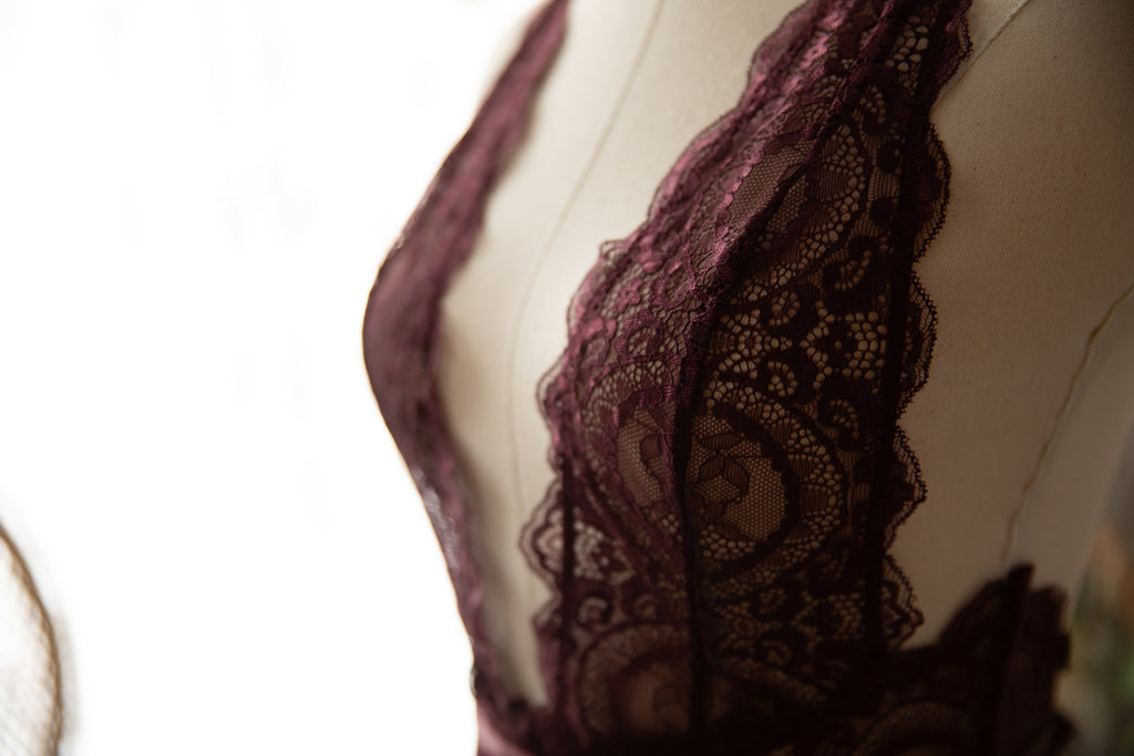 Sadie Plunge Teddy in Burgundy