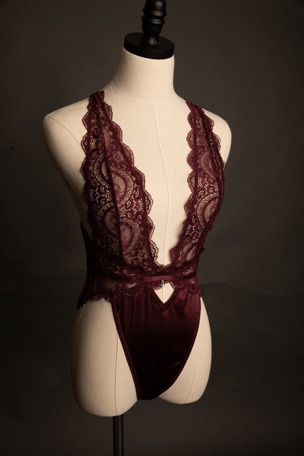 Sadie Plunge Teddy in Burgundy