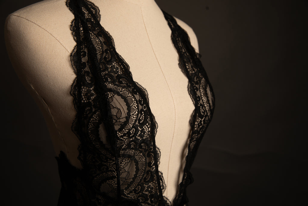 Sadie Plunge Teddy in Black