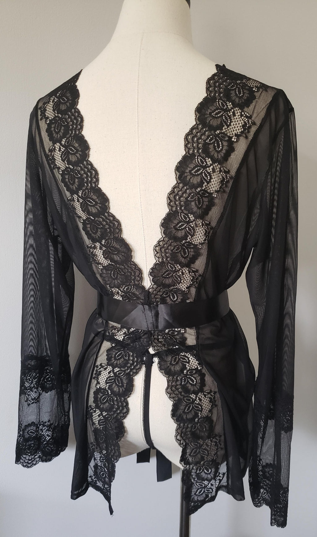 Lace and Mesh Robe with Panty in Black image 4