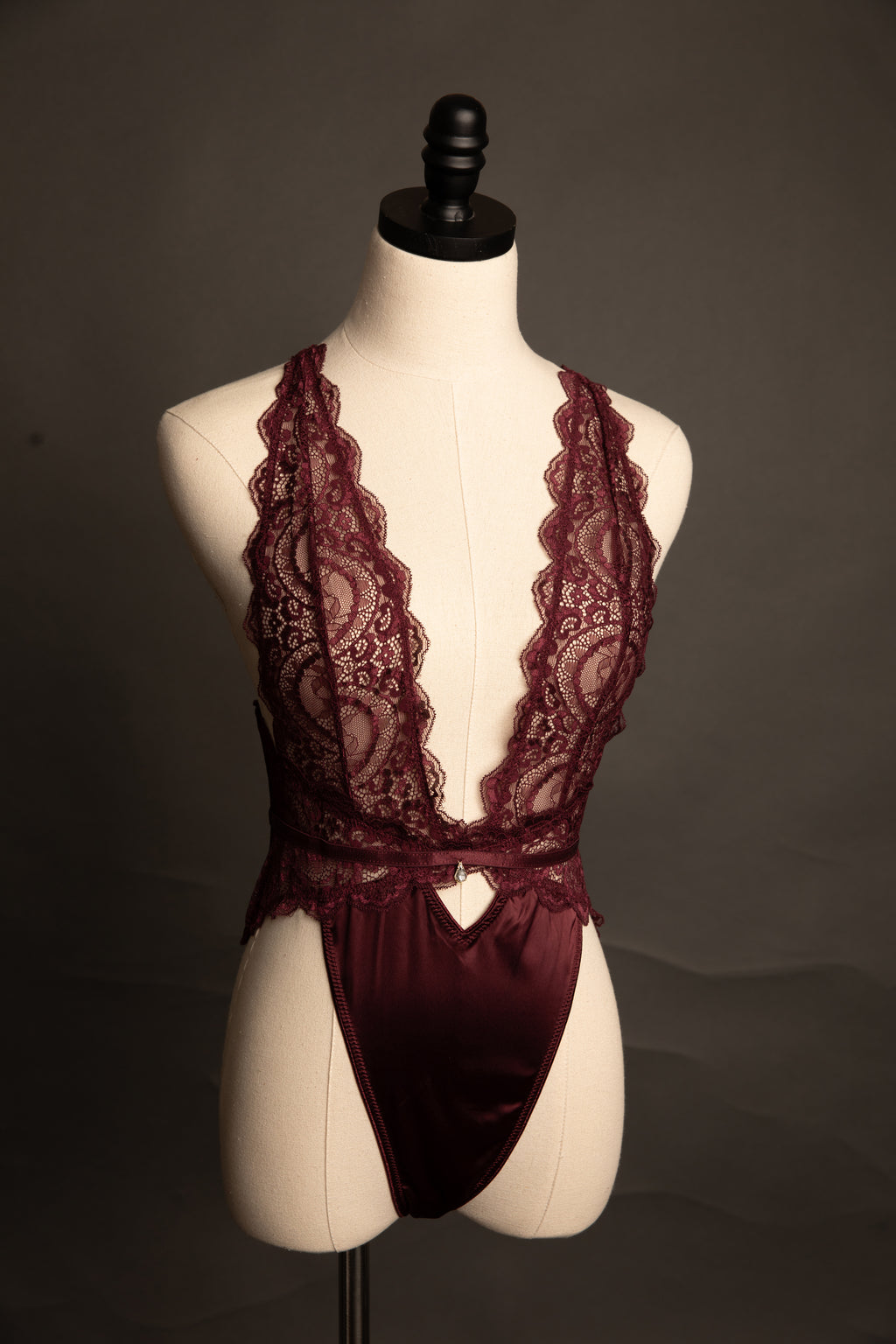 Sadie Plunge Teddy in Burgundy