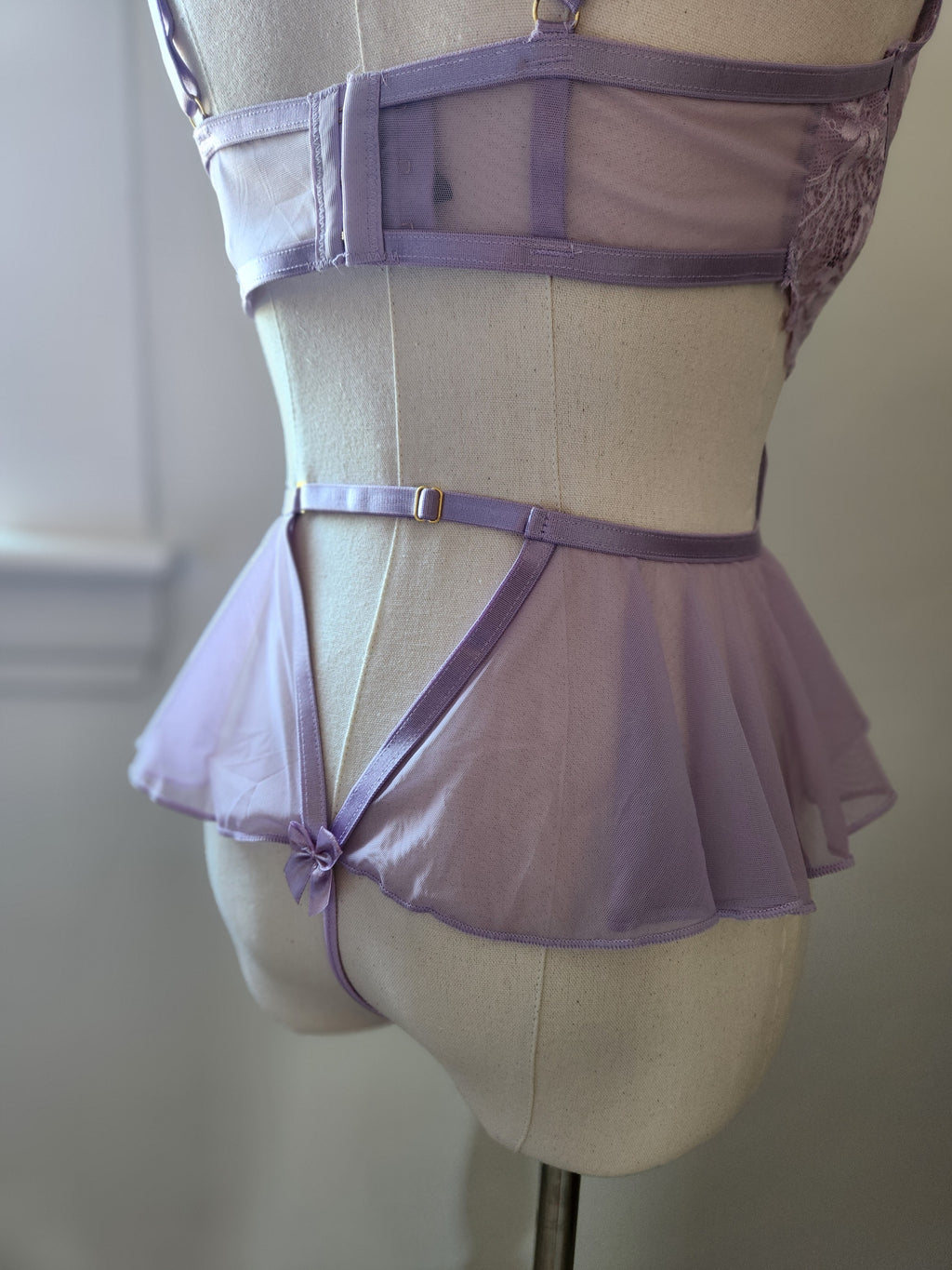 Lavendula Lace Garter Set image 1