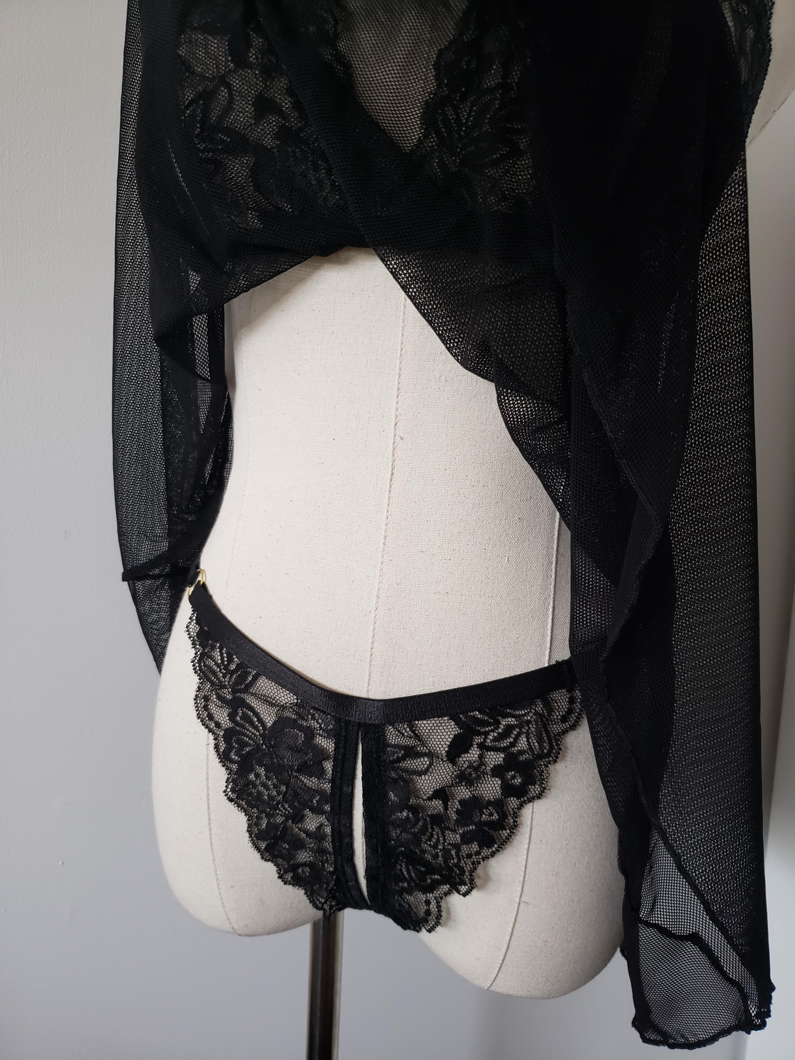 Open Cup Baby Doll Set in Black- Diva Plus image 11