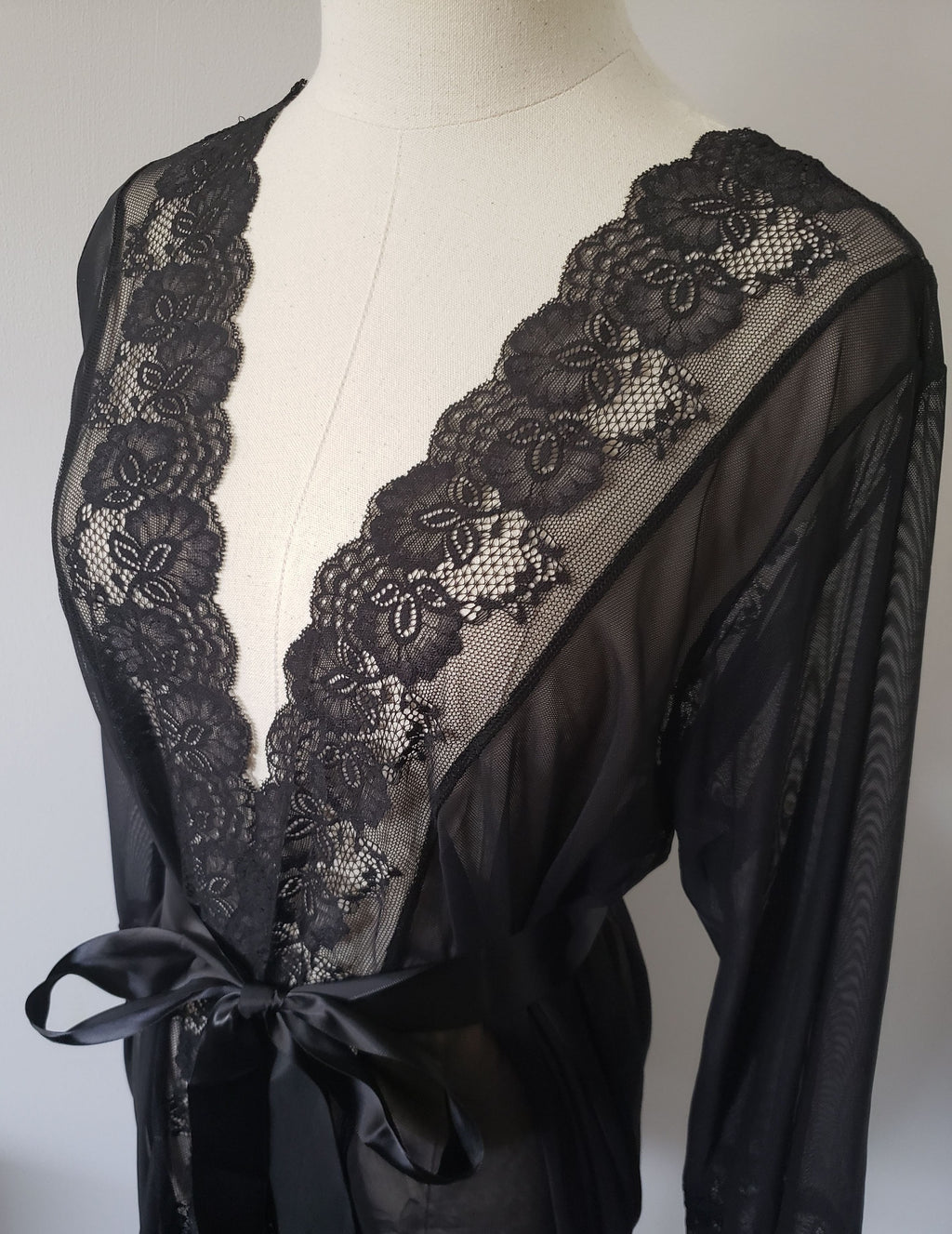 Lace and Mesh Robe with Panty in Black image 8
