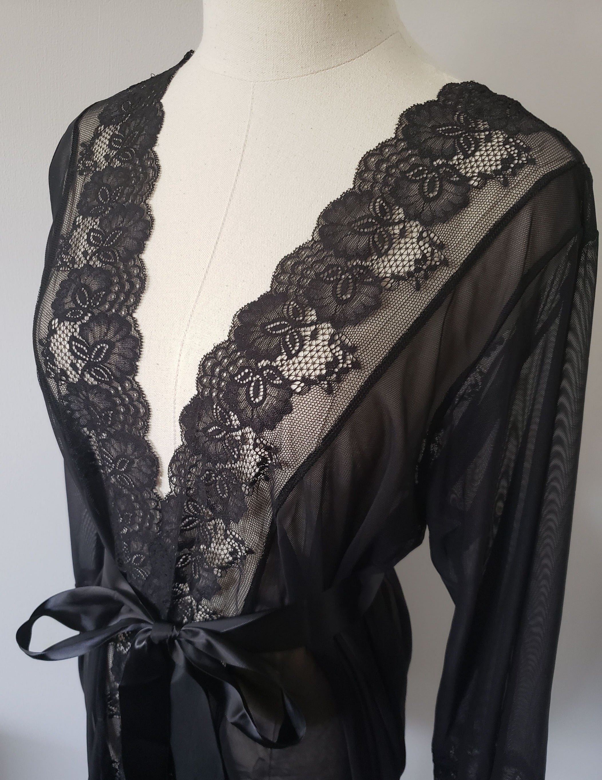 Lace and Mesh Robe with Panty in Black image 8
