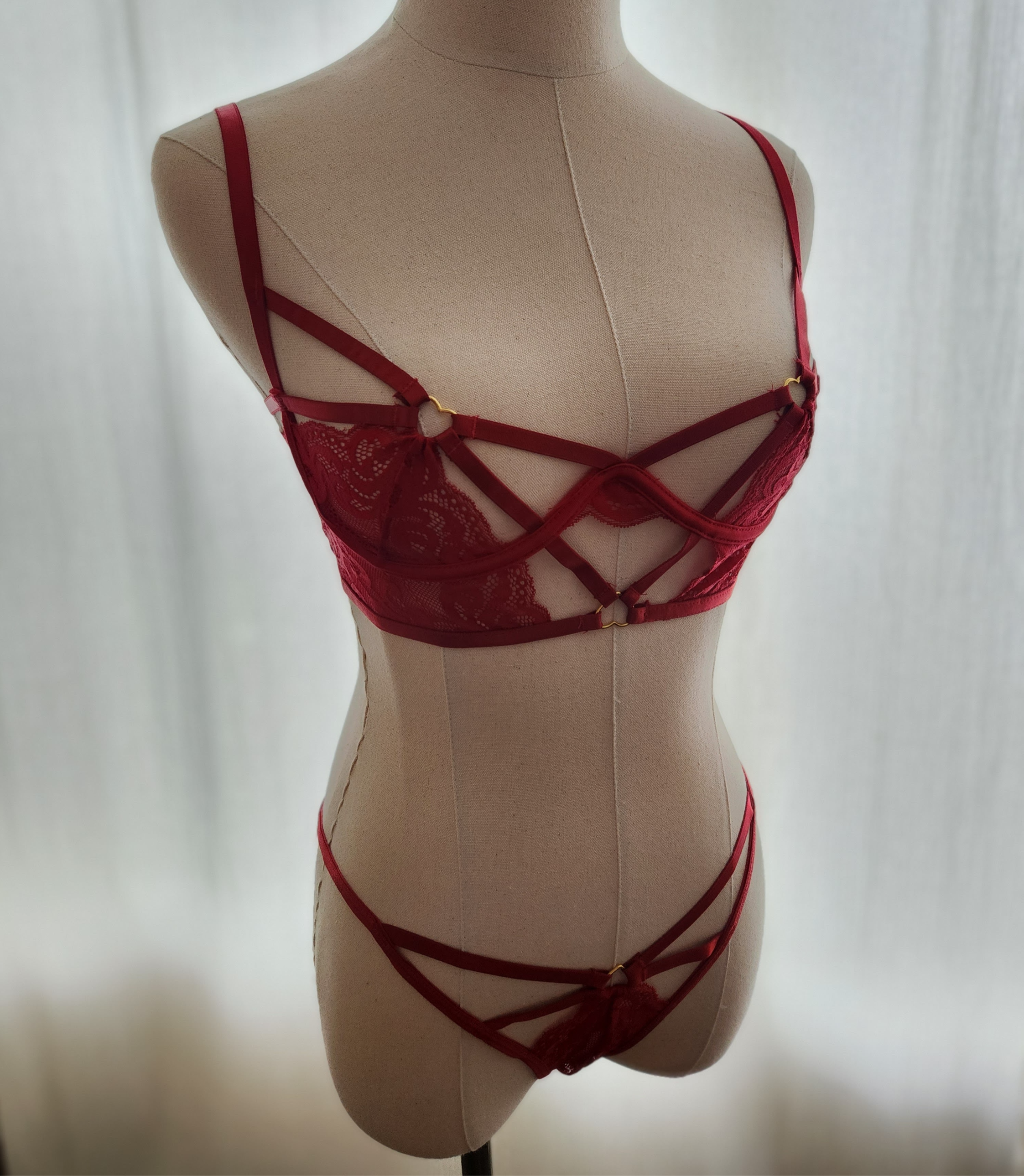 Valentina Lace and Strap Set in Red image 0