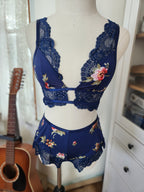 Naeva Bralette Set in Navy Floral image 4