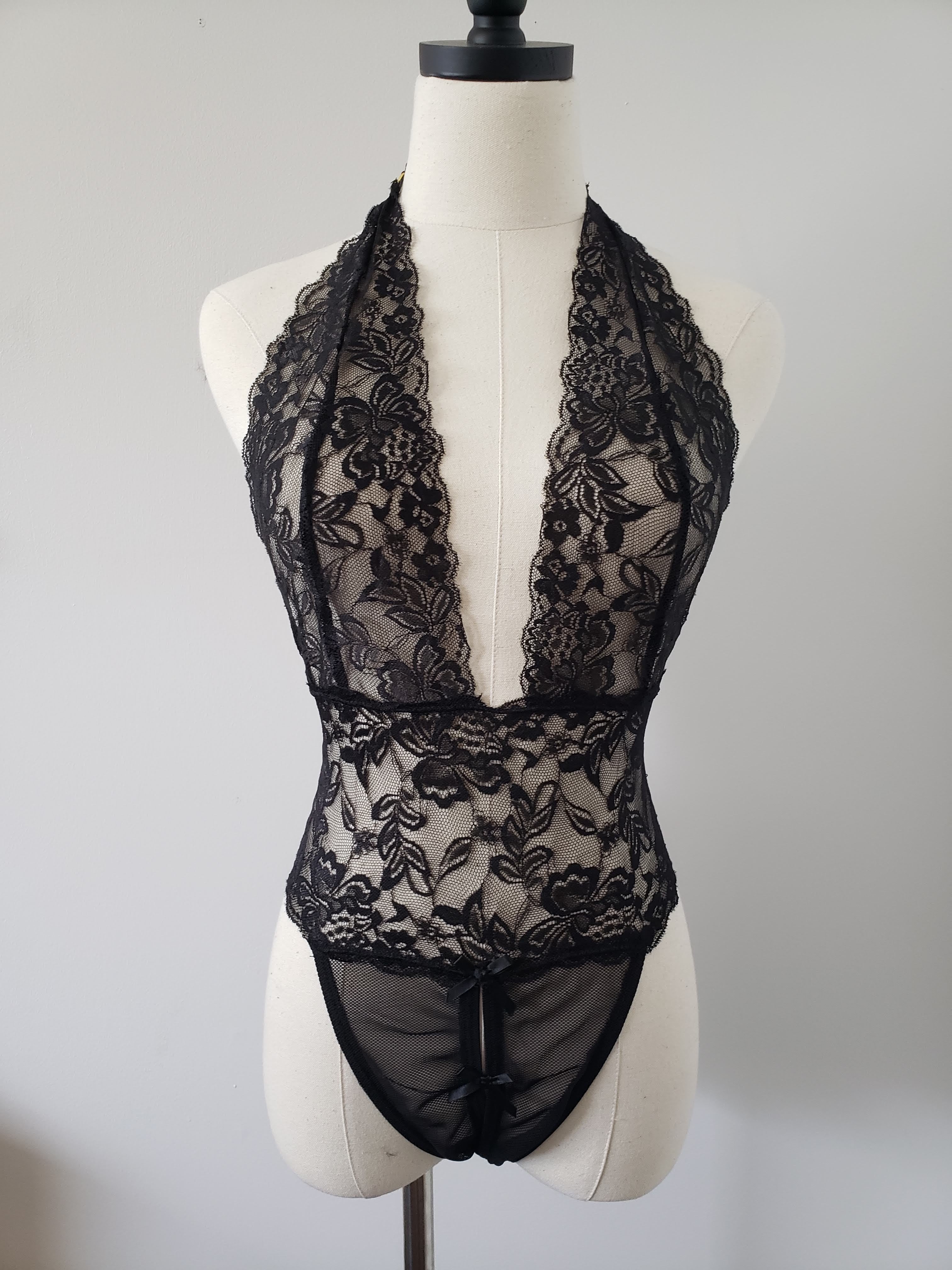 Lace Band Teddy in Black-Diva Plus image 2